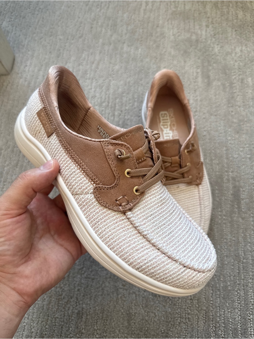 Skechers Women’s light pink Cream and Tan Slip-On Lace Sneakers NEW‎ NOT WORN